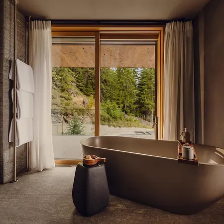 Six Senses 5*
