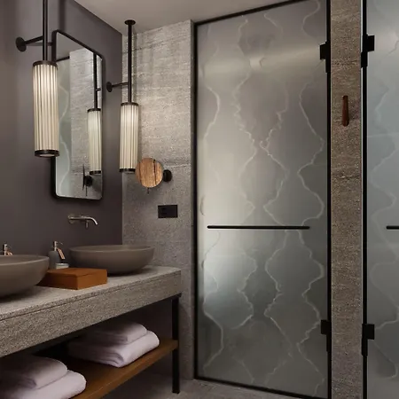 Six Senses Hotell 5*