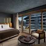 克莱恩蒙塔纳六善酒店 克莱恩 蒙塔纳