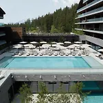 克莱恩蒙塔纳六善酒店 克莱恩 蒙塔纳