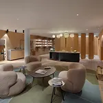 克莱恩蒙塔纳六善酒店 酒店
