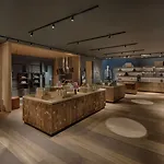 酒店 克莱恩蒙塔纳六善酒店